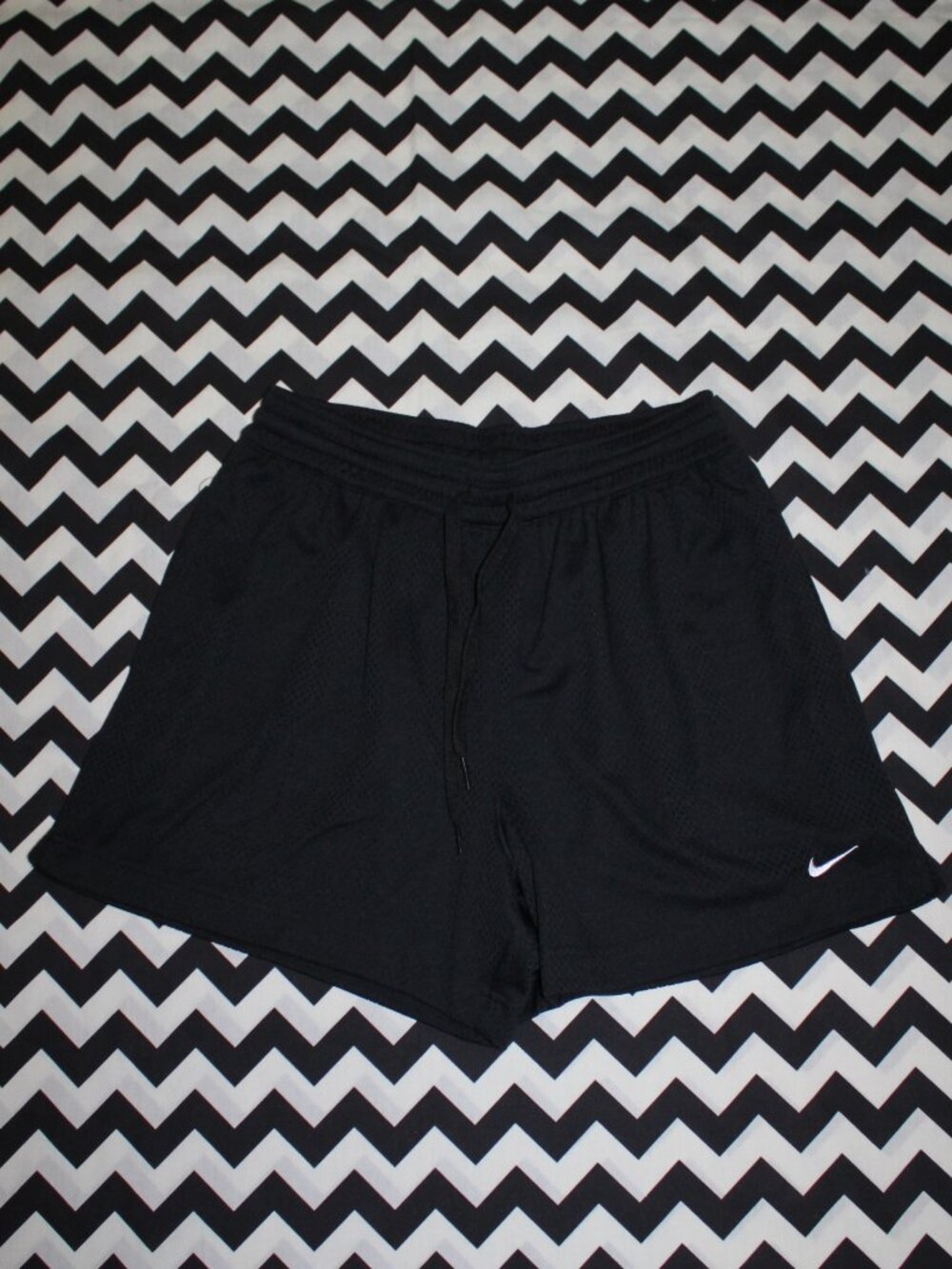 Nike Essential Women's Dri-FIT Mesh Basketball Shorts---Size: Medium